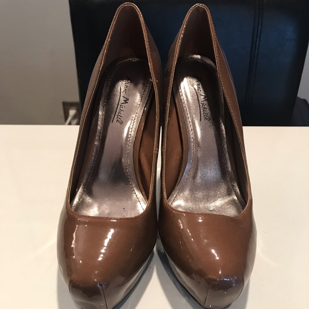 Patent Bronze Heel